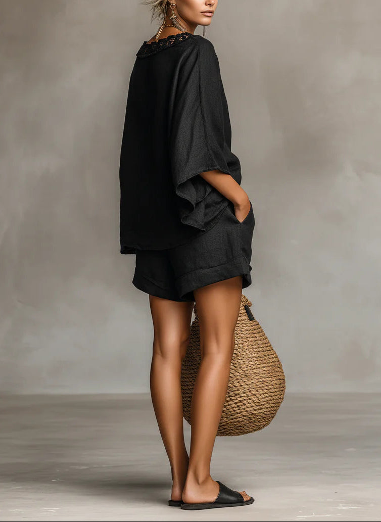 Conjunto de Blusa de Encaje Lila con Cuello Barco y Shorts