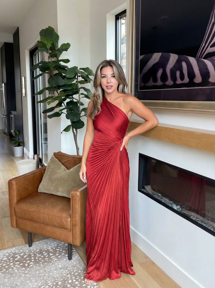 Aurelia – Vestido Plisado de Un Solo Hombro