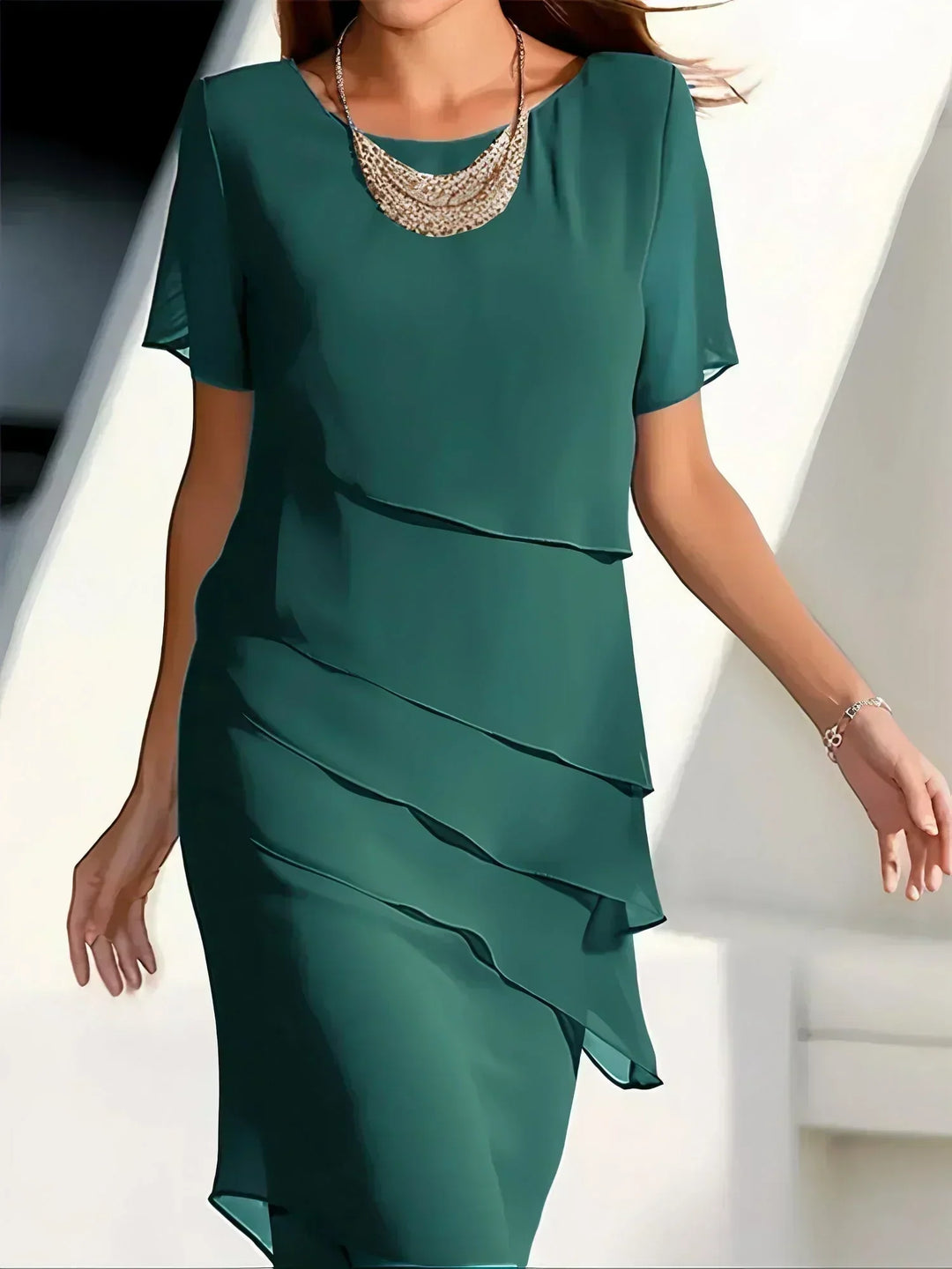 Anastasia | Vestido Midi Lujoso con Capas