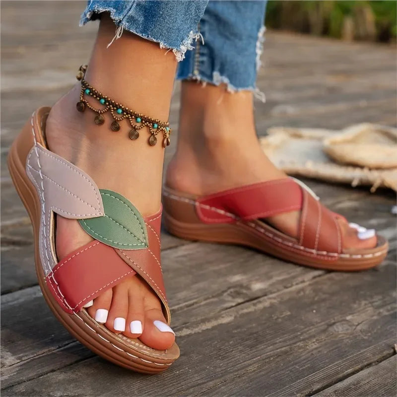 Paloma — Sandalias de Verano con Detalle Floral