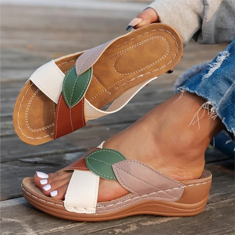Paloma — Sandalias de Verano con Detalle Floral