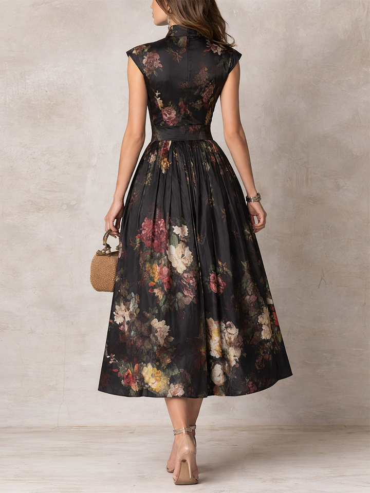 Violetta - Vestido Midi Negro de Satén Plisado con Estampado Floral y Escote Tipo Llave