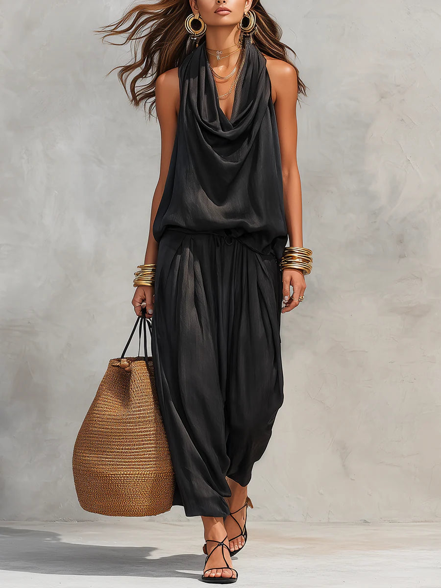 Conjunto de Top Halter y Pantalones Plisados