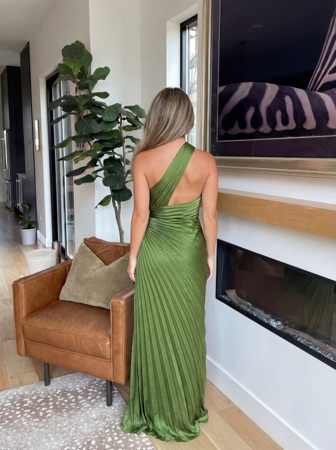 Aurelia – Vestido Plisado de Un Solo Hombro