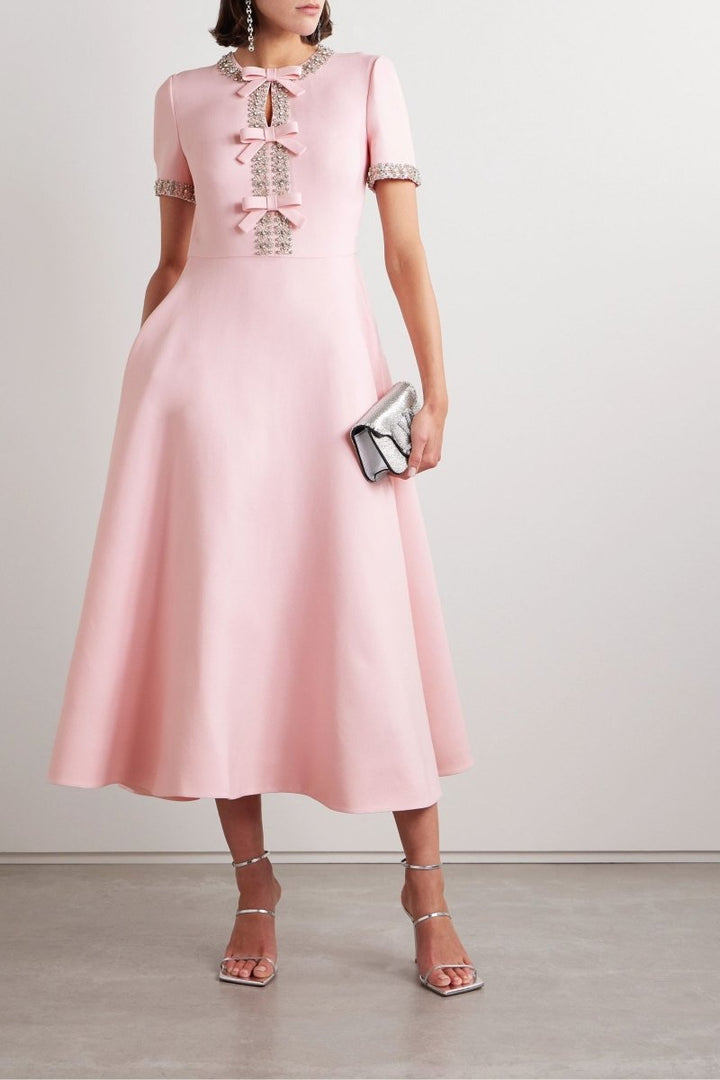 Aria™ | Vestido Midi con Detalle de Lazo y Cristales